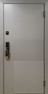 Квартирная современная дверь с серыми панелями МДФ и биометрическим замком