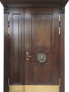 Полуторная термодверь МДФ шпон с капителями, отбойниками и декором «лев»