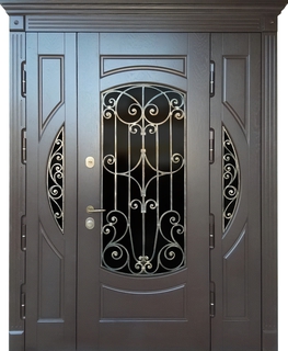 Парадная полуторная термодверь с карнизом, фигурными стеклами и решетками (МДФ шпон)